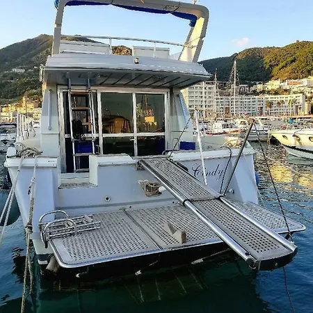 Amber Sun Boat & Breakfast Botel Salerno