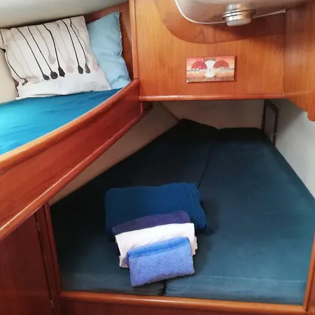 Amber Sun Boat & Breakfast Salerno