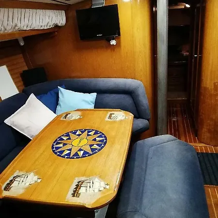 Amber Sun Boat & Breakfast Botel Salerno