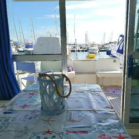 Amber Sun Boat & Breakfast * Salerno