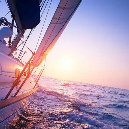 Botel Amber Sun Boat & Breakfast Salerno