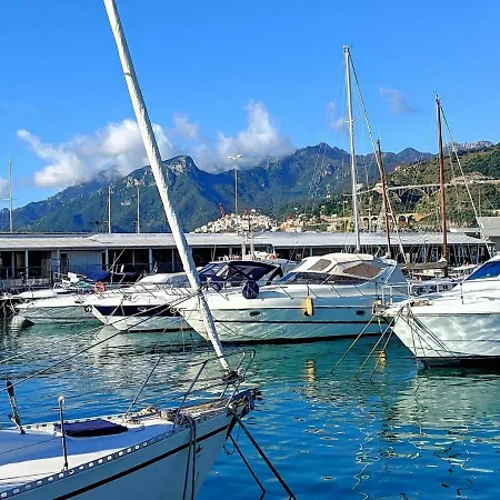Botel Amber Sun Boat & Breakfast Salerno